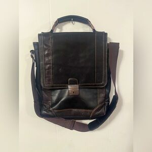 Vintage Wilsons Brown Leather Crossbody Buckle Latch Tablet Messenger Bag
